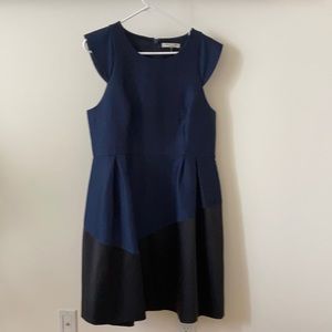 Halston Heritage contrast panel dress